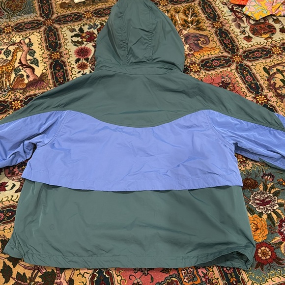 Lululemon windbreaker - Picture 3 of 6